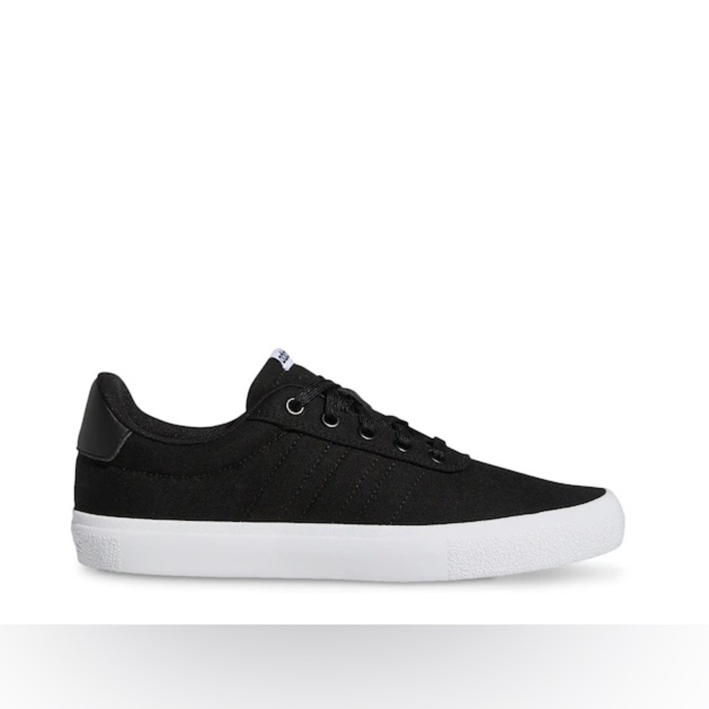 ✨Adidas Vulc Raid3r Shoes✨